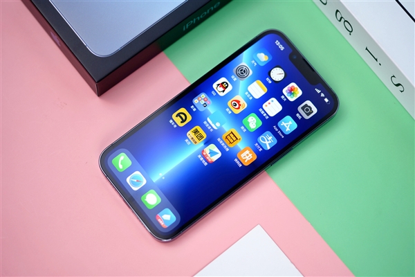 蘋果首次干掉劉海！消息稱iPhone 14將采用打孔屏、后攝不凸起
