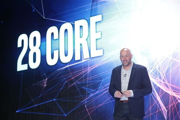 Intel宣布新一代28核心處理器！